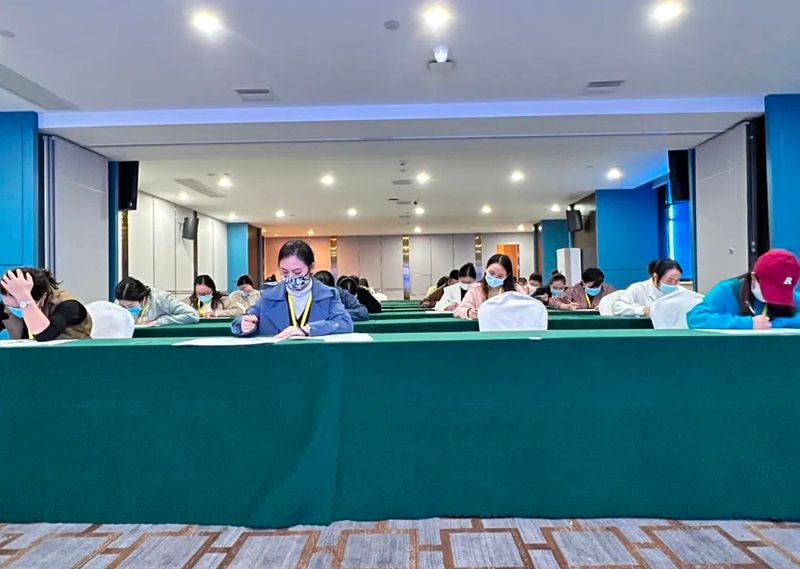关于2022湖北省第一届茶艺竞赛恩施州选拔赛打响,选手惊艳亮相!的资讯(7)