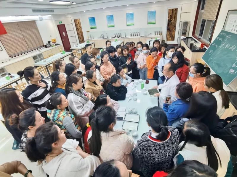 有关于七抓七注重，汉中茶产业在提质增效中阔步前行的信息(10)