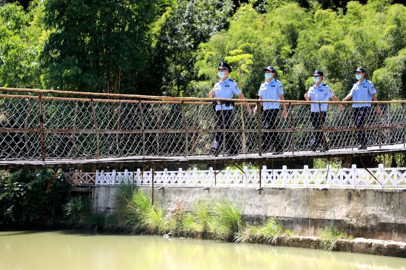 有关于安溪公安:守望绿水青山 护航茶乡和谐发展的消息(2)