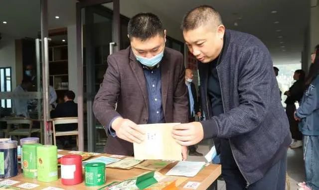 有关于“蒙顶山甘露杯”首届包装大赛评选结果出炉，速来围观的新闻(1)