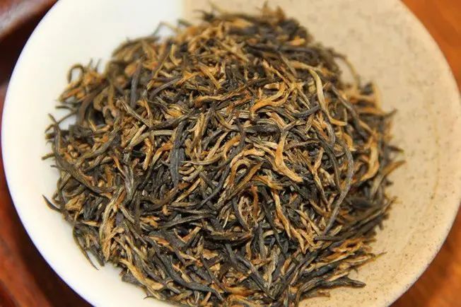 关于湖北茶礼红装焕新上市，让世界爱上湖北茶的消息(9)
