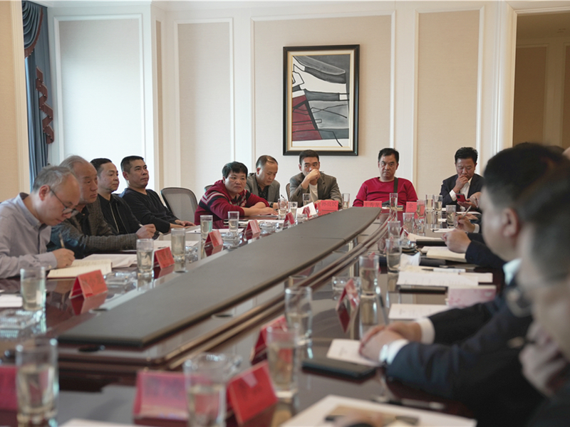 有关于发挥各自优势抱团发展!贵州烟酒茶融合发展对接会在贵阳召开的内容(1)