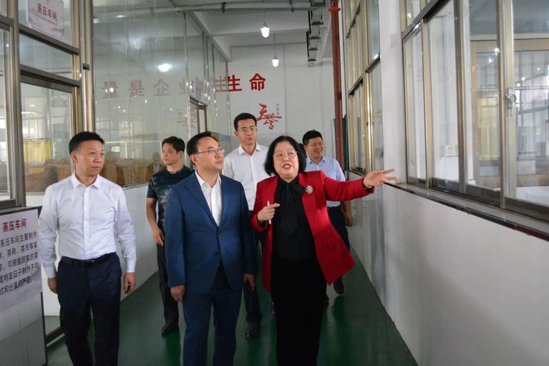 关于院士领航,以科技创新助推六堡茶新发展的信息(1)