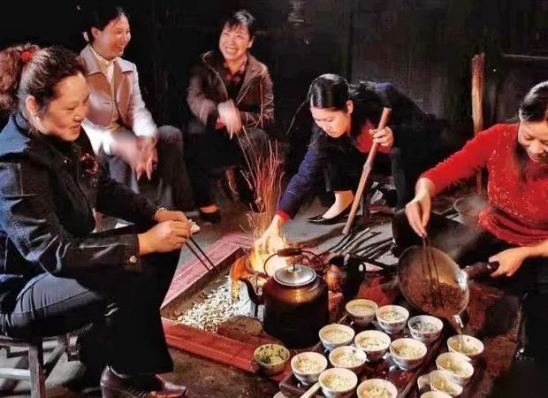 有关于“中国茶”申遗成功!广西六堡茶制作技艺、瑶族油茶习俗入列!的信息(7)