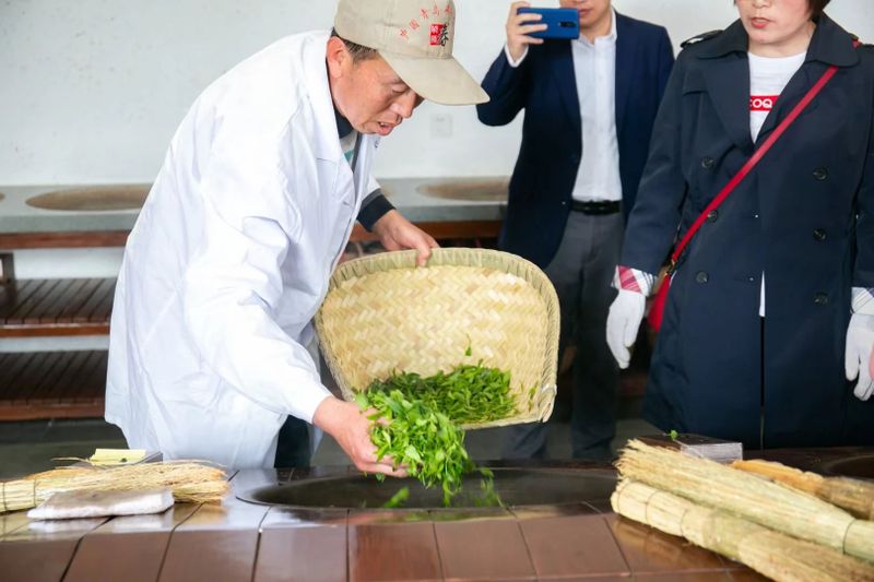 关于榜上有名！“晓阳春”跻身“青岛老字号”名单！的最新消息(6)