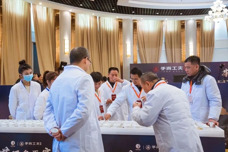 有关于茶王诞生，第二届“海峡杯”武夷岩茶茶王争霸赛圆满落幕的资讯(6)