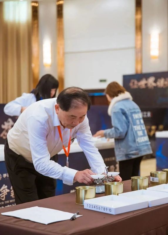 有关于茶王诞生，第二届“海峡杯”武夷岩茶茶王争霸赛圆满落幕的资讯(5)