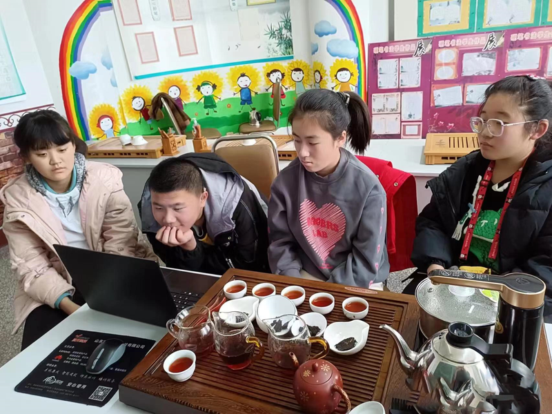 有关于听障学生《茶艺》特色课与专业技能课的心理疗愈策略反思的资讯(1)
