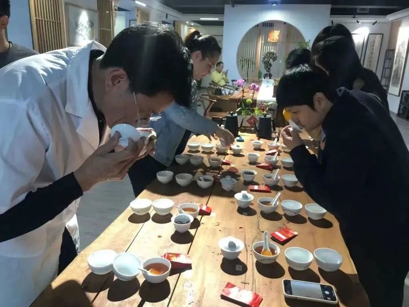 有关于“海峡杯”武夷岩茶茶王争霸赛汕头分会场活动举办的相关信息(8)