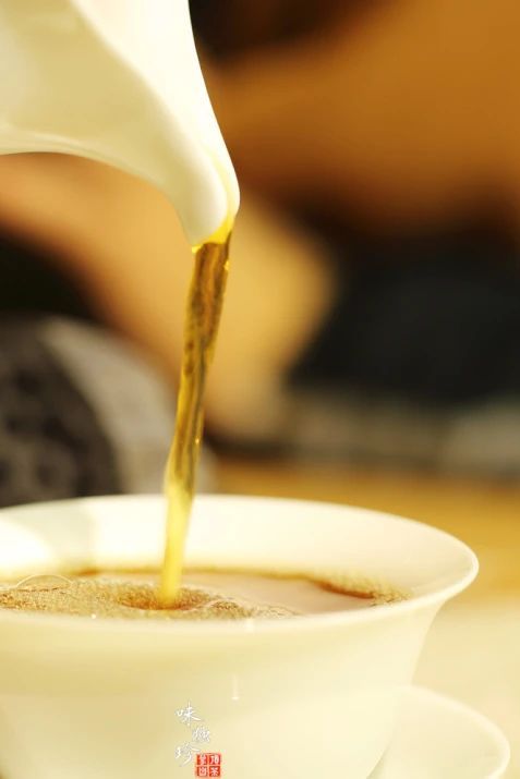 有关于第二届世界红茶产品质量推选活动，玉玫瑰红茶荣获“大金奖”的相关内容(2)
