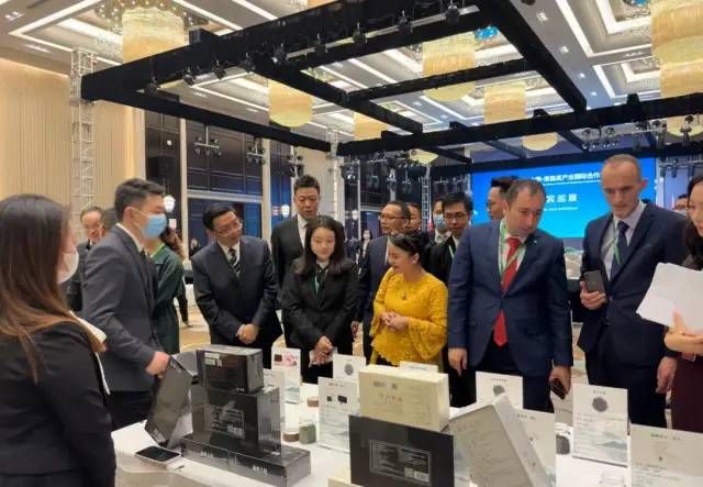 关于中国荣县茶产业向印尼、越南等多国驻华使节及茶商伸出橄榄枝的相关内容(4)