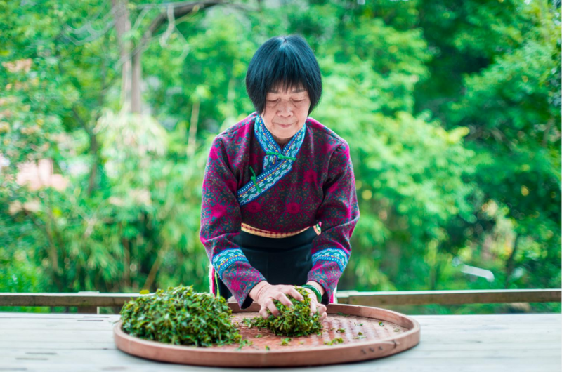 关于聚焦茶非遗！“大有前途”的六堡茶是如何制作的？的消息(1)