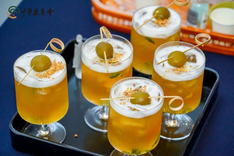 有关于《2022新茶饮研究报告》发布 新茶饮市场焕然一新再出发的相关信息(2)