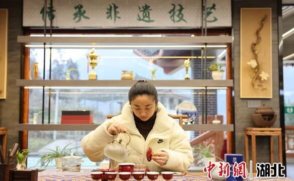 关于湖北恩施:产业集群推进茶旅融合的信息(1)