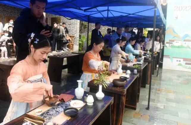 关于百戏斗茶闹元宵!惠州上演“宋式点茶”竞赛的消息(2)