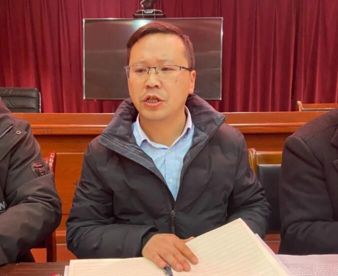 关于果瓦乡召开2023年茶产业发展专题会的内容(8)