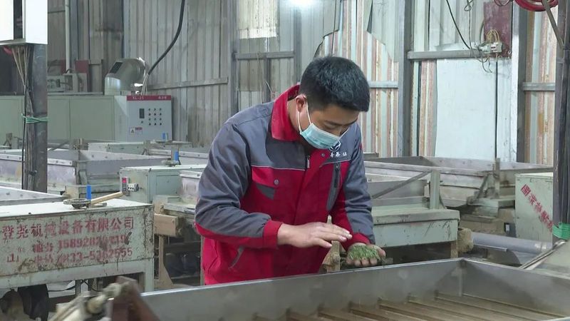 关于早茶节刚结束，茶商排起轮子采购筠连早茶的相关内容(2)