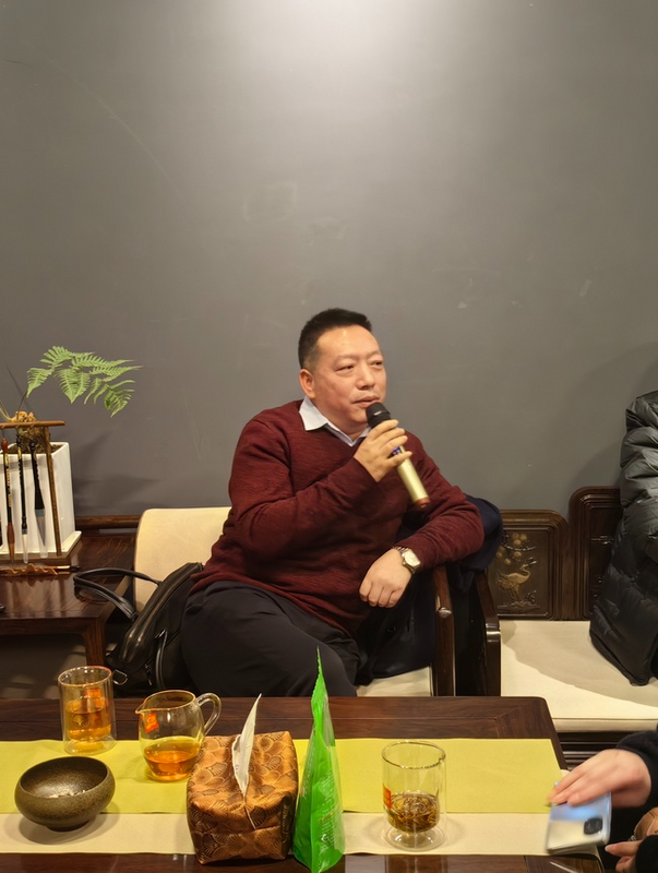 关于齐聚一堂 建言献策 汉中市举办首届茶业沙龙的信息(8)