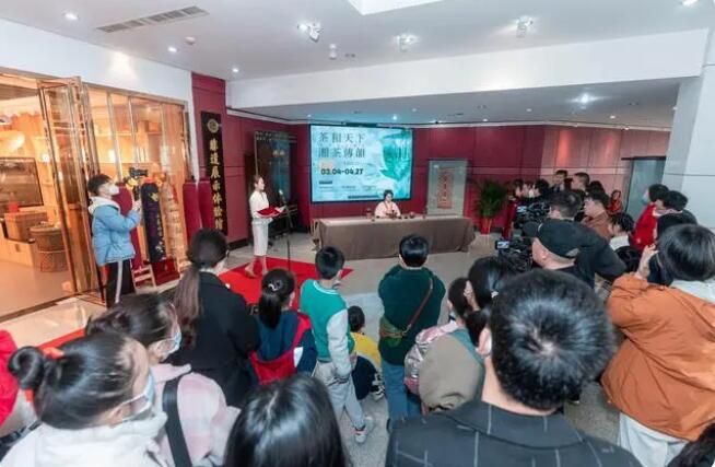 关于湖南省文化馆非遗展厅推出茶文化专题展的相关内容