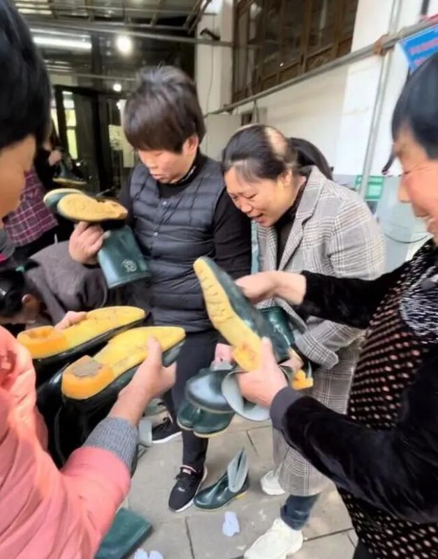 关于采茶工已就位，西湖龙井43号正式开采！今年价格怎么样？的最新消息(2)