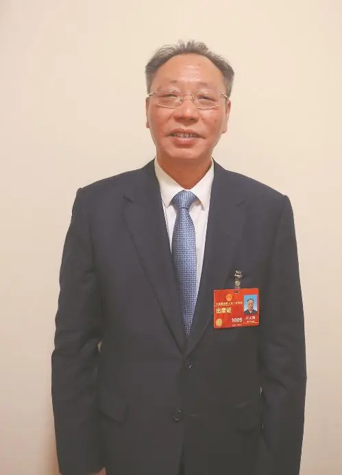 关于闽滇浙皖贵五省代表委员共话茶产业发展：点绿成金·一叶茶促一业旺的信息(1)