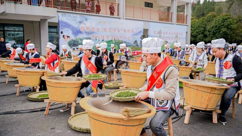 关于吉首市湘西黄金茶文化旅游节暨湖南省消费帮扶营销大赛巅峰之战成功举办的最新消息(30)