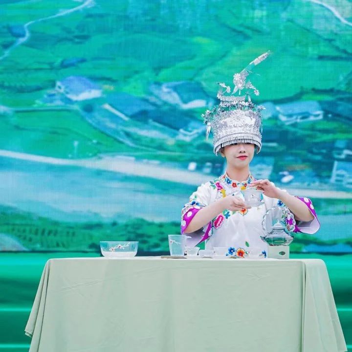 关于吉首市湘西黄金茶文化旅游节暨湖南省消费帮扶营销大赛巅峰之战成功举办的最新消息(22)