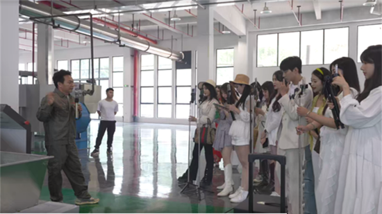 有关于广西苍梧举行六堡茶开茶节的资讯(1)