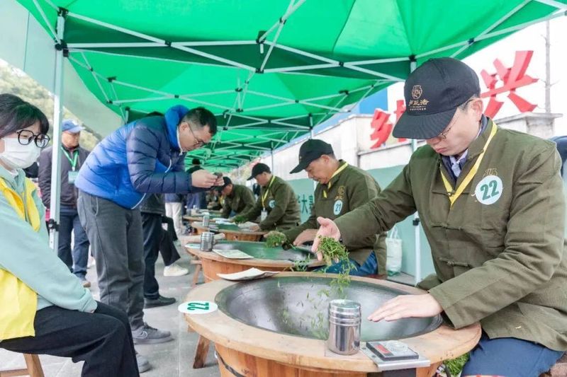 有关于赋能富阳大龙井产业全链提升 卢正浩工业4.0时代正式开启的新闻(6)