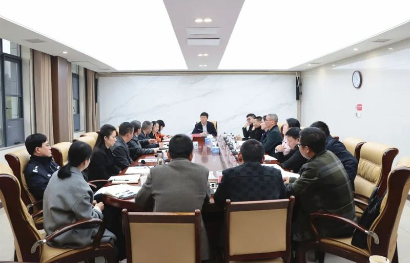 有关于张汉坤主持召开“中国·浮梁买茶节”活动筹备调度会的相关信息