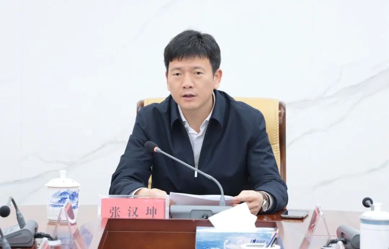 有关于张汉坤主持召开“中国·浮梁买茶节”活动筹备调度会的相关信息(1)