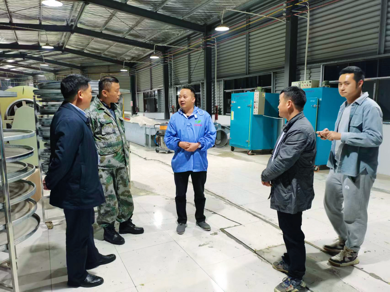 有关于都匀：春茶市场旺 茶企产销忙的消息(2)