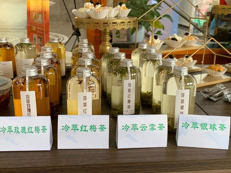 有关于共品春天味道！雷山县举办首届春茶品鲜暨贵州冲泡推广交流会的消息(6)