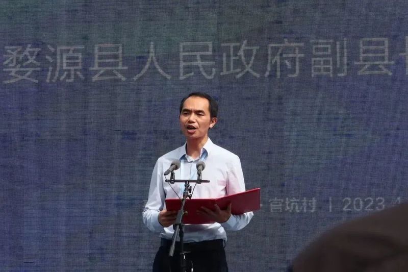 有关于网红县长陈灿平邀你到中国最美乡村来喝茶！的相关信息