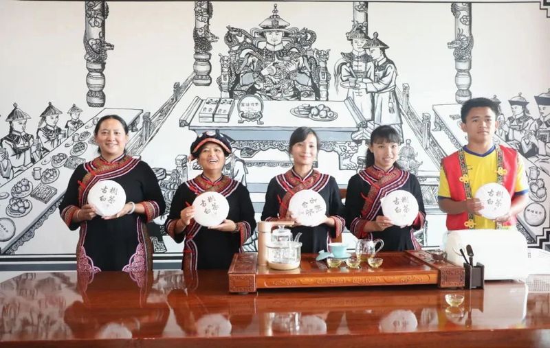 有关于景谷举行首届“秧塔大白茶”开采节的相关信息(14)