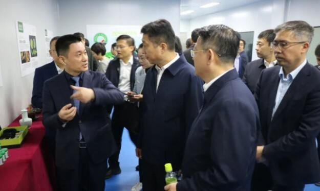 有关于首批诸城抹茶出口发运仪式暨2023年诸城春茶开园仪式在桃林镇顺利举行的信息(3)