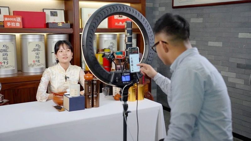 有关于央视聚焦潮州茶产业引发茶界共鸣的新闻(10)