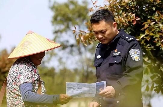 有关于春来采茶忙 茶园有“警”色的资讯(2)