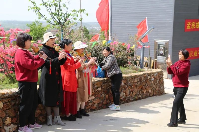 关于孝昌50名采茶能手打擂台 上演“指尖争霸”的新闻(17)