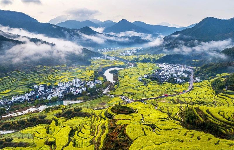 有关于“中国最美的乡村”江西婺源：每一步都在“风水画”上的内容(1)