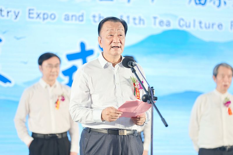 有关于吃了淄博烧烤、喝了青岛啤酒，就差来泉城品茶啦！的信息(2)