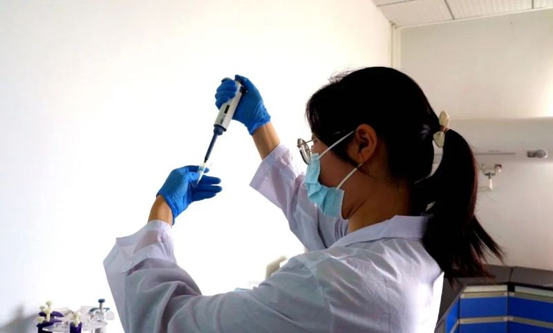 关于湄潭冯雪松茶叶质量安全风险监测团队项目成功通过验收的新闻(3)