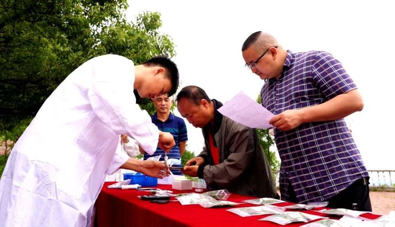 关于湄潭冯雪松茶叶质量安全风险监测团队项目成功通过验收的新闻(2)