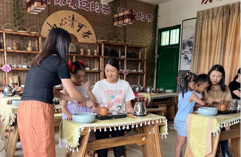 有关于苍梧：深耕一片叶 致富一方人的相关信息(2)