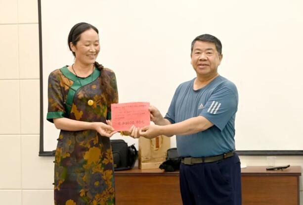 有关于平坝区举行茶叶协会座谈会暨2022年度茶叶工艺创新能力提升颁奖仪式的信息(1)