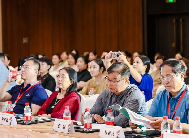 关于茶知道，禅来过：第二届生活禅与茶生活讲坛在石家庄举行的信息(8)