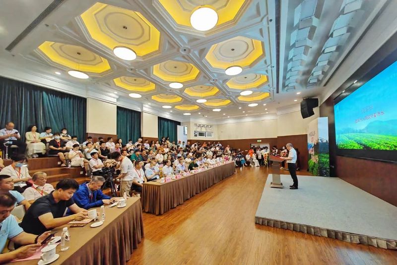 关于安化黑茶“高马天尖”在京城放异彩的信息