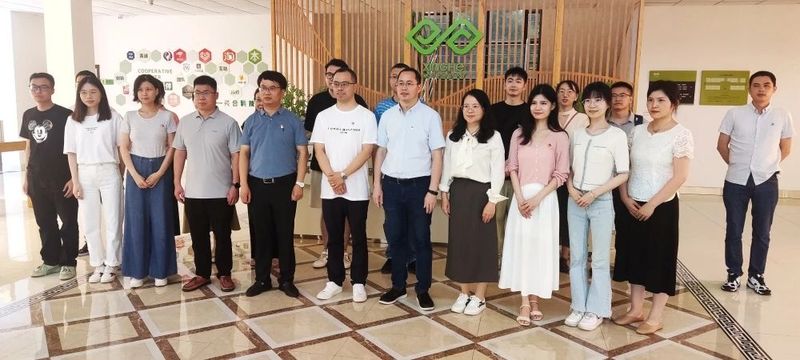 有关于浙江经贸职业技术学院合作经济学院实践教学基地授牌仪式在浙茶集团兴合科技公司顺利举办的相关内容