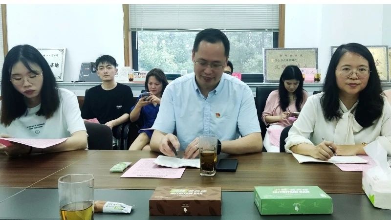 有关于浙江经贸职业技术学院合作经济学院实践教学基地授牌仪式在浙茶集团兴合科技公司顺利举办的相关内容(2)