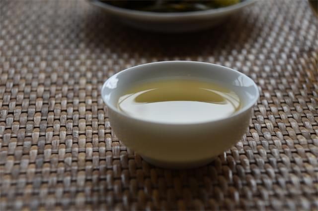 关于2024年普洱春茶采摘时间是几月份，2024年茶行业如何发展的消息(1)